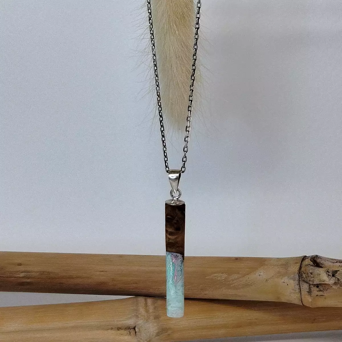 Collier pendentif en Bois&Résine