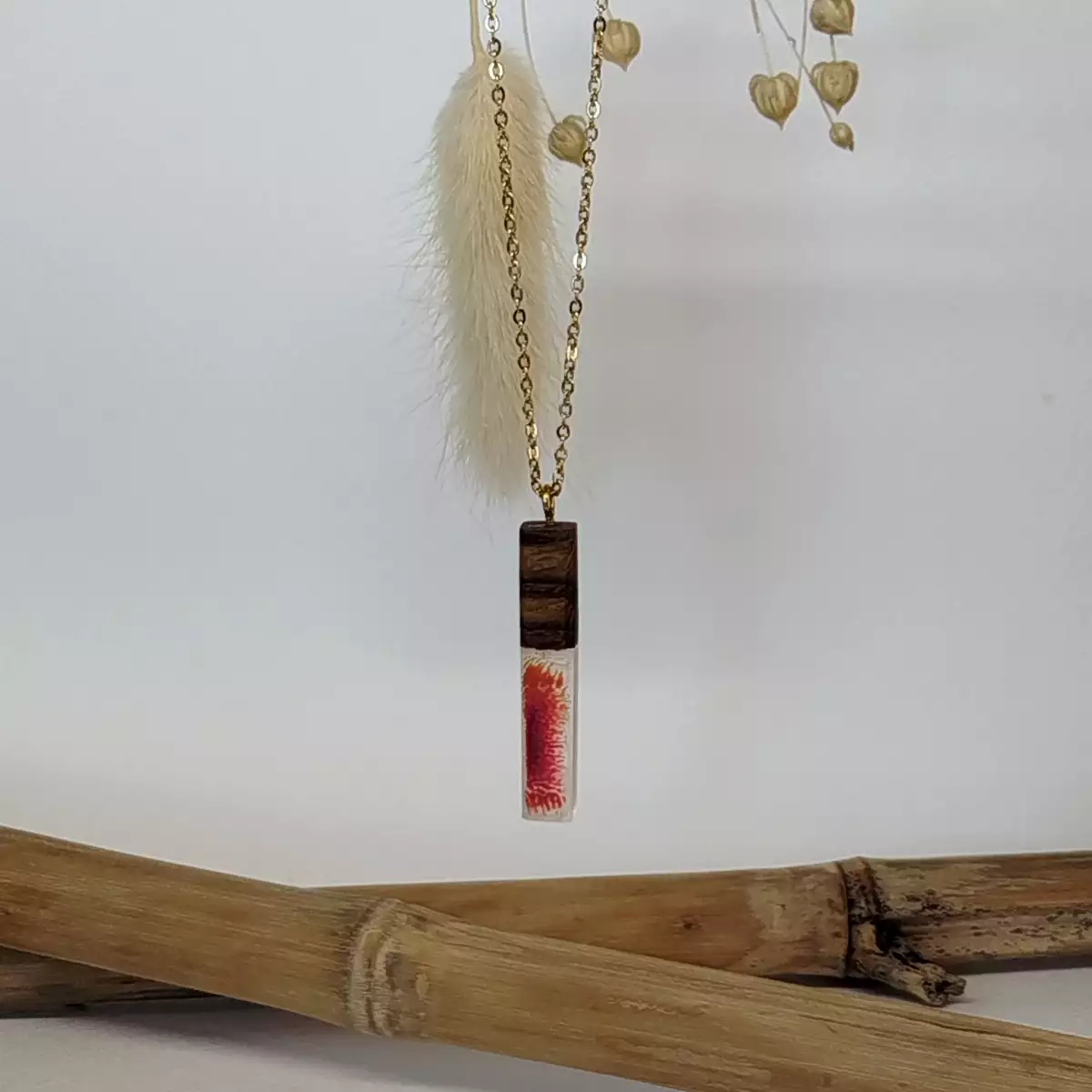 Collier pendentif en Bois&Résine