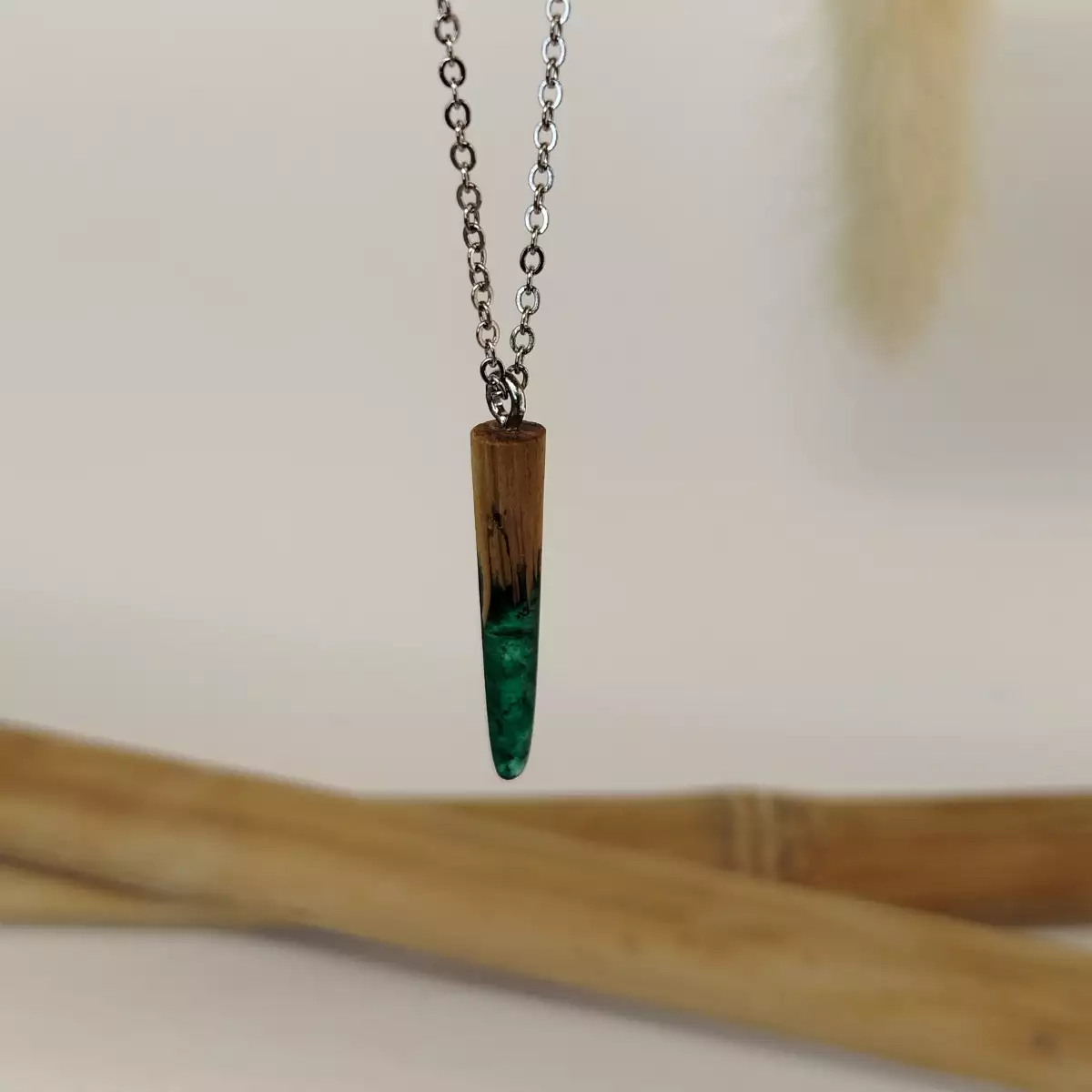 Collier pendentif en Bois&Résine