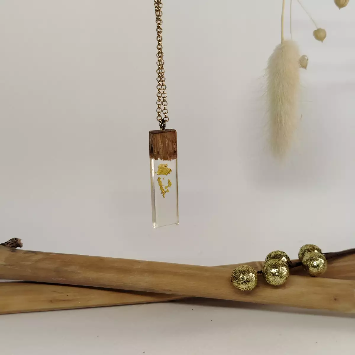 Collier pendentif en Bois&Résine