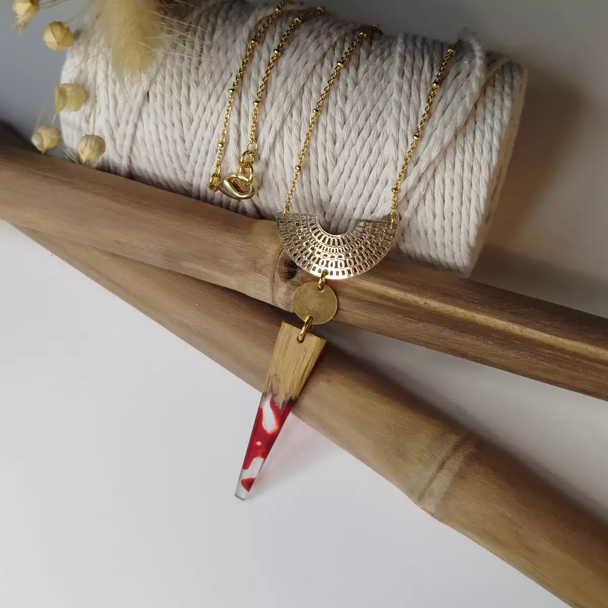 Collier pendentif en Bois&Résine